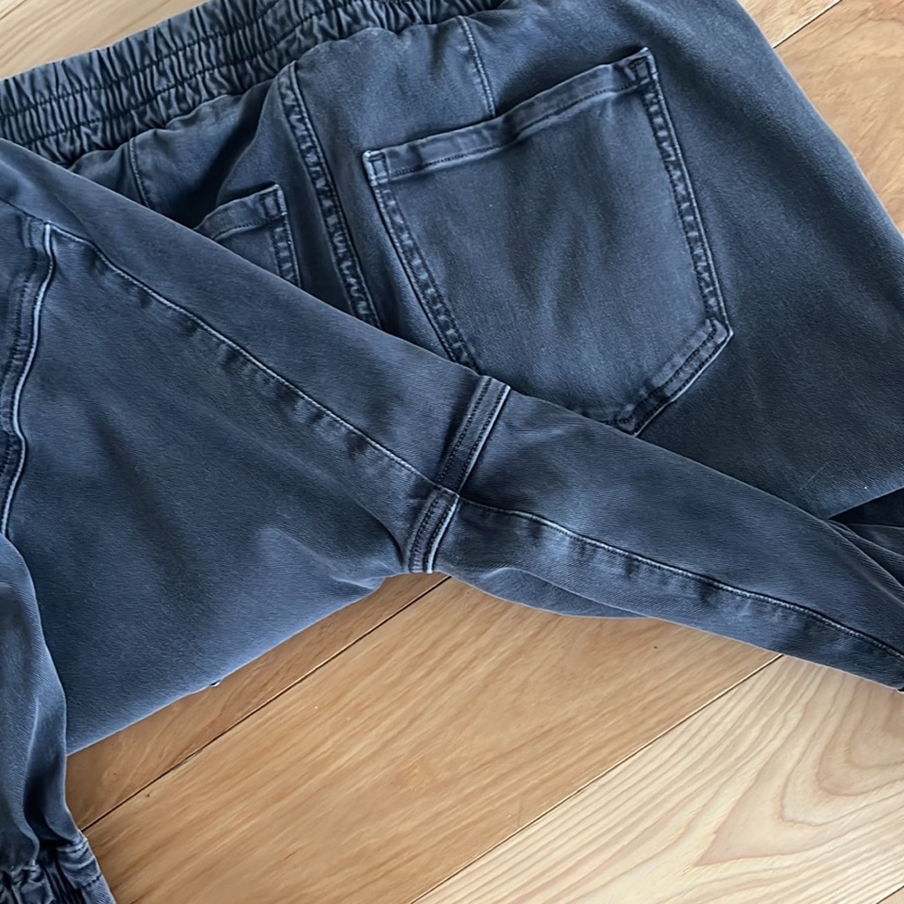 Spanx Stretch Twill Cargo Jogger - Picture 7 of 7